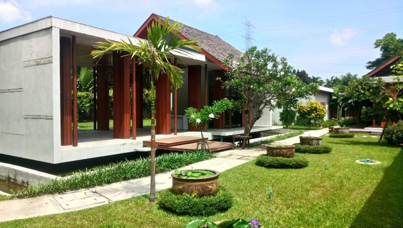 Into The Forest Resort Bangkok Extérieur photo